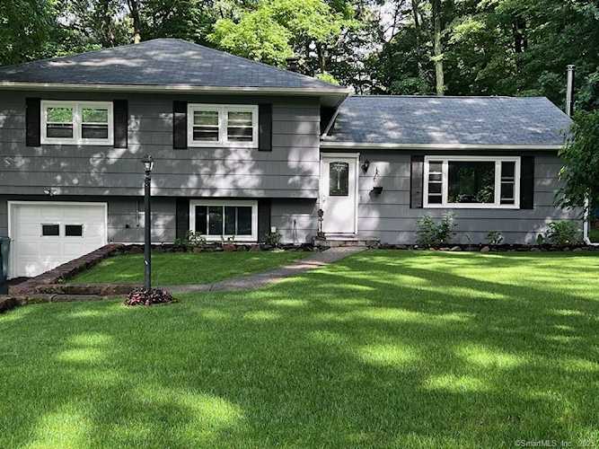 874 Hill St Hamden, CT 06514