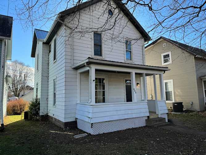 336 North Street Utica, OH 43080