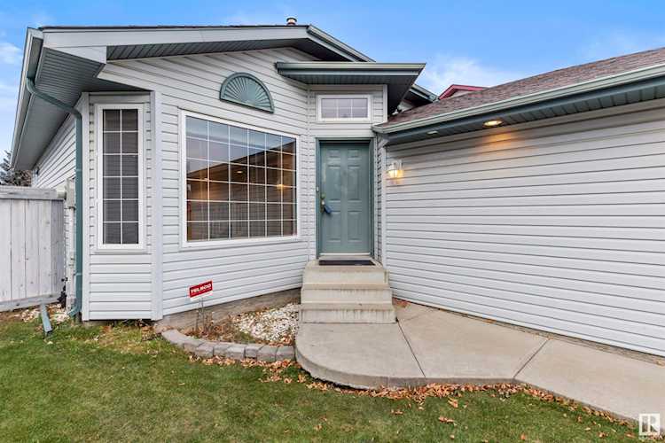4936 190 Street Edmonton, AB T6M 2S6