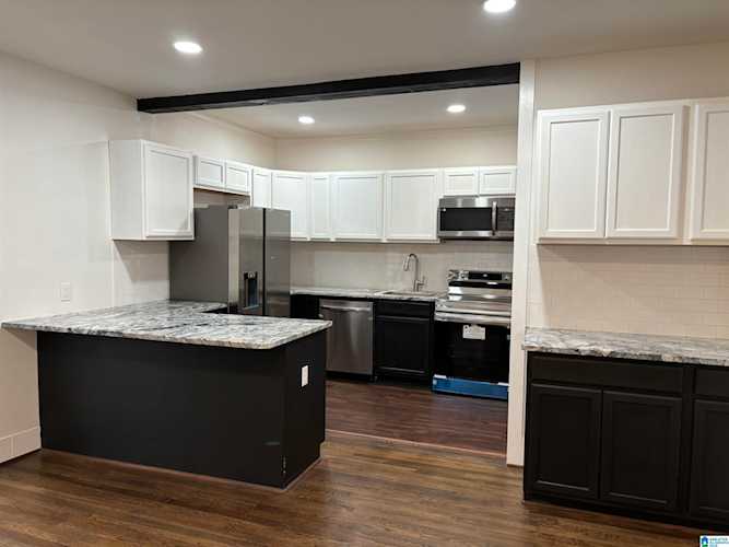 8017 S S 3rd Avenue Birmingham, AL 35206