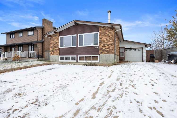114 Highland Close Fort McMurray, AB T9H 3