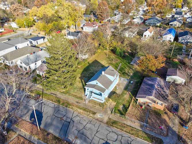 1722 S Elliott Street Evansville, IN 47713