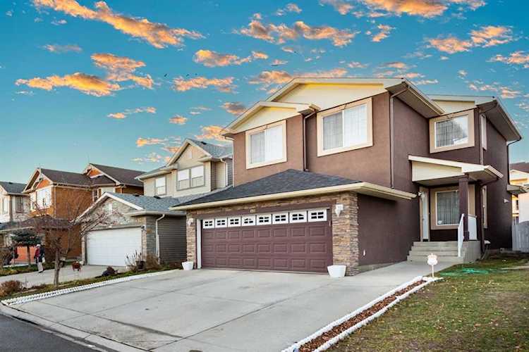 170 Taralake Way NE Calgary, AB T3J0B1
