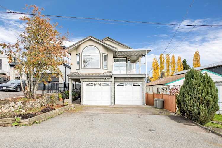952 Keil Street White Rock, BC V4B 4V7
