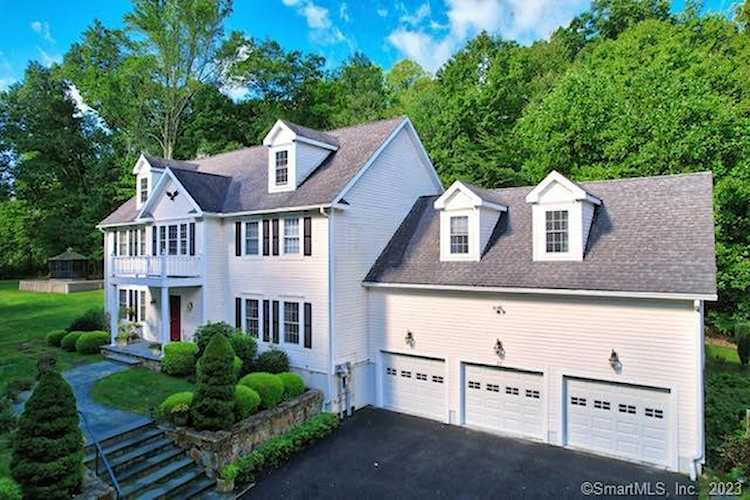 21 Partridge Crossing Hamden, CT 06518