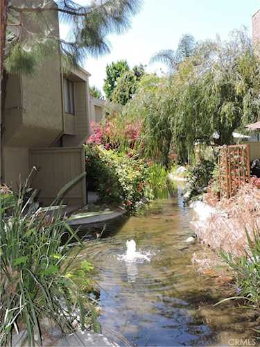 5453 Twin Lakes Dr Cypress, CA 90630
