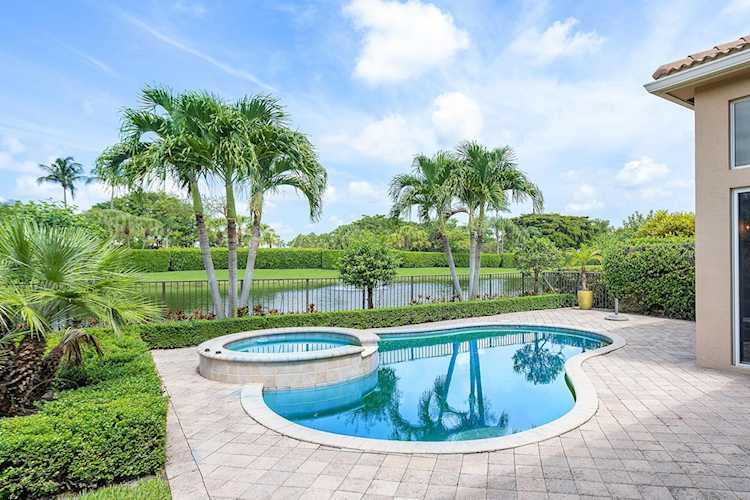 124 Orchid Cay Drive Palm Beach Gardens, FL 33418