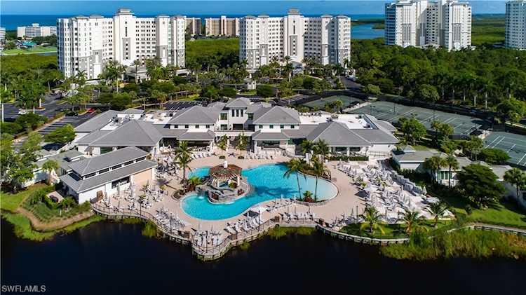 300 Dunes Blvd #707 Naples, FL 34110