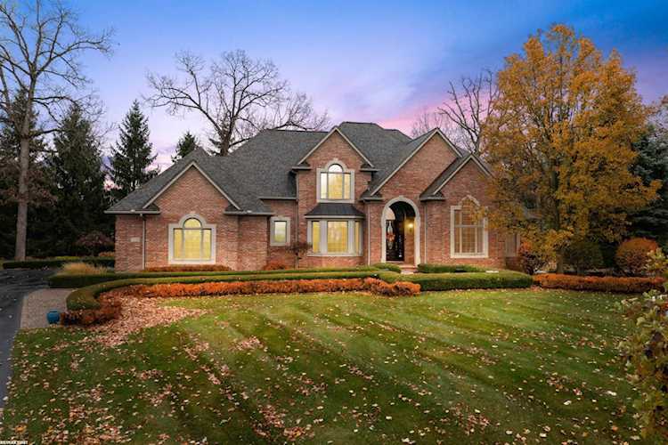 7320 Forest Knoll Ct Washington, MI 48095