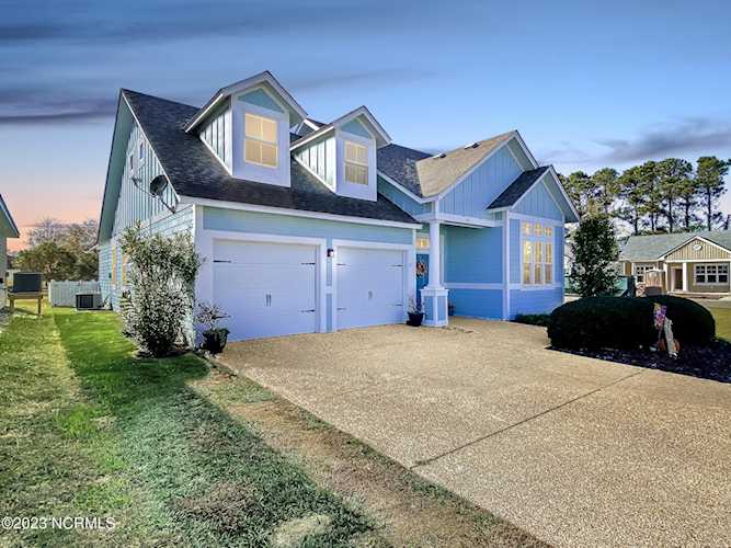 105 Yacht Club Ln N Grandy, NC 27939