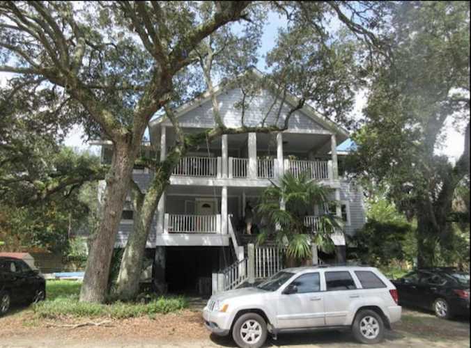 124 E Hudson Avenue Folly Beach, SC 29439