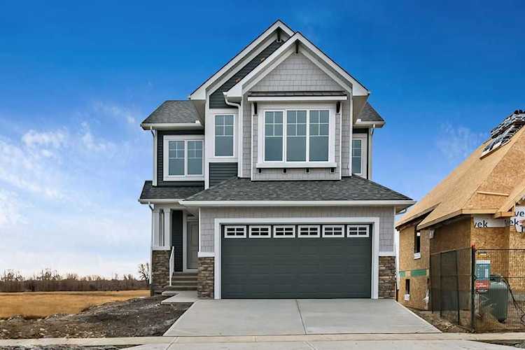 319 Monterey Dr SE High River, AB T1V 0J7