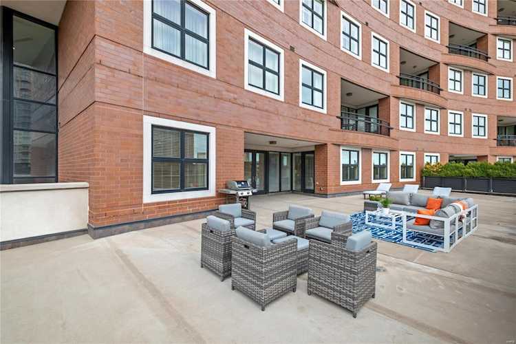 155 Carondelet Plaza Clayton, MO 63105 | MLS 23068193 Photo 1