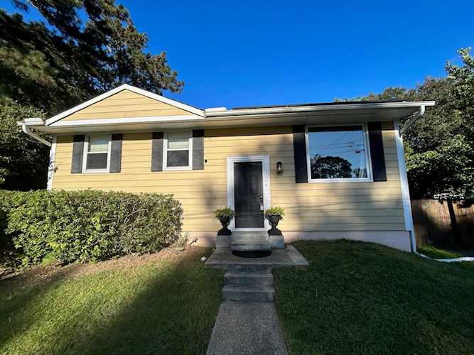 1821 Manigault Place Charleston, SC 29407