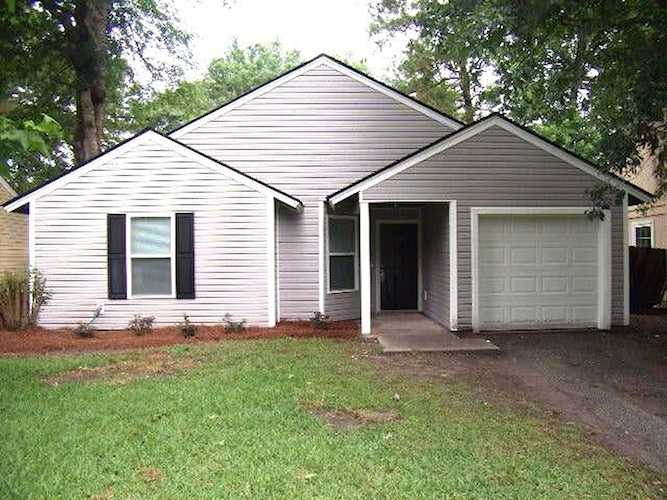 1284 Maryland Drive Ladson, SC 29456