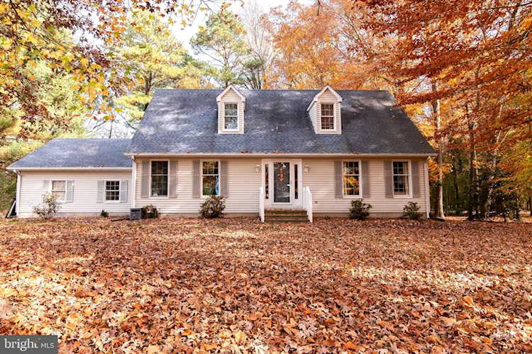 156 Lake Dr Felton, DE 19943