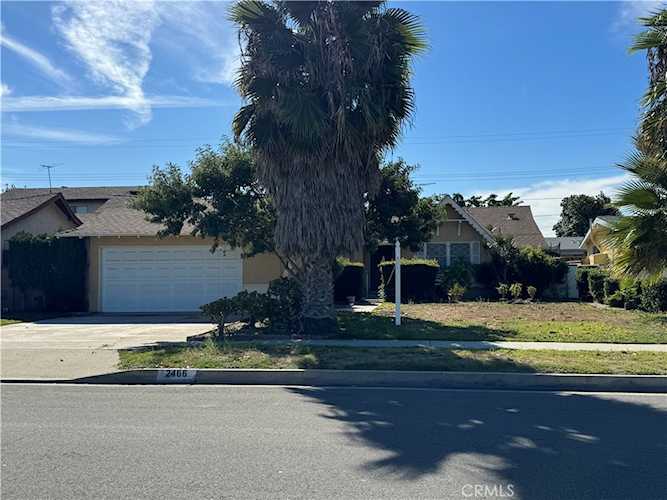 2466 W Harriet Ln Anaheim, CA 92804