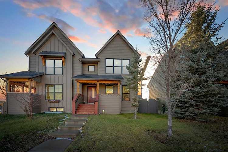 9 Walden Dr SE Calgary, AB T2X 0S6