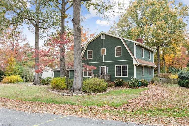 103 Duff Dr Yorktown, VA 23692