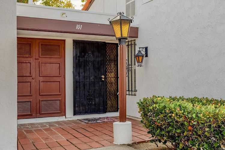 16450 Caminito Vecinos #101 San Diego, CA 92128