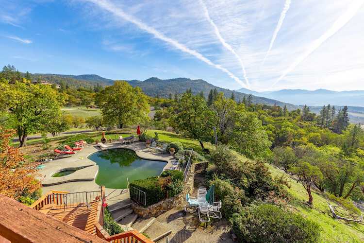 6401 Hillcrest Rd Medford, OR 97504