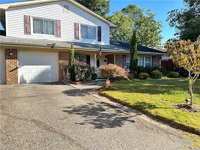 6204 Sunnyside Dr Virginia Beach, VA 23464