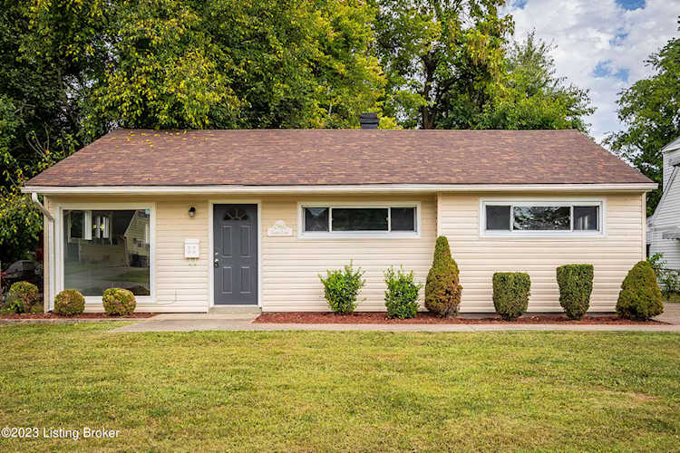 2960 Garey Ln Louisville, KY 40216