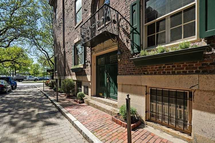 1 W Hill Pl Boston, MA 02114