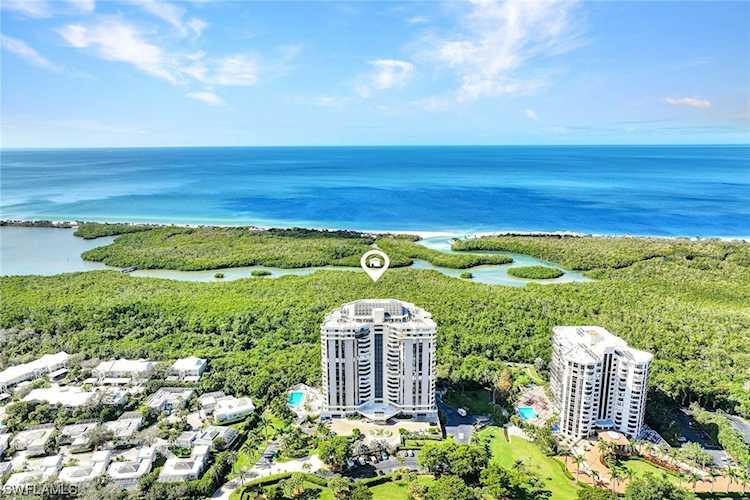 6001 Pelican Bay Blvd #401 Naples, FL 34108