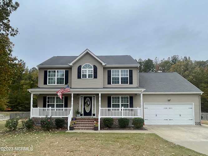 408 Prince William Dr Elizabeth City, NC 27909