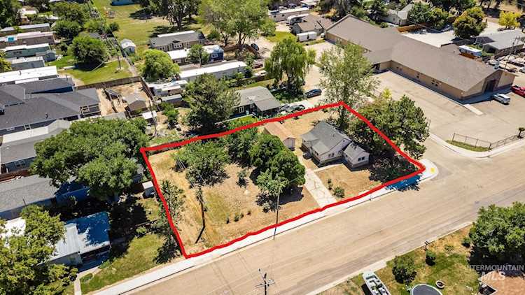 1102 N 3rd Ave Caldwell, ID 83605 | MLS 98884196 Photo 1