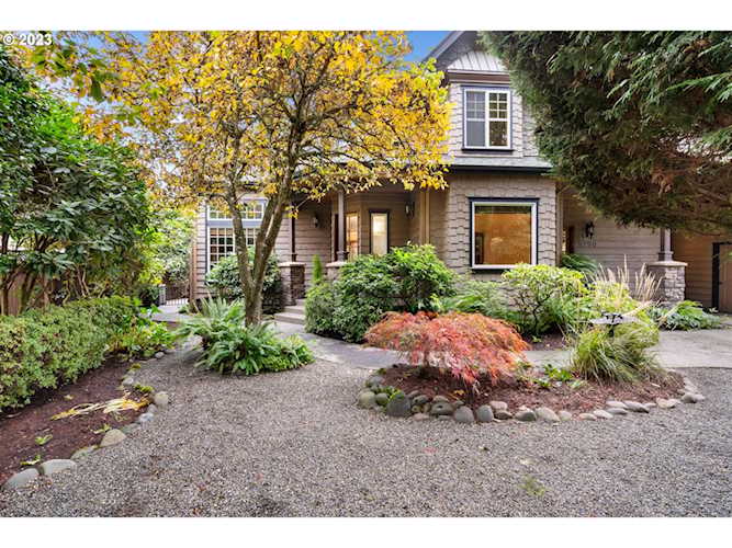 5290 SW Childs RD Lake Oswego, OR 97035