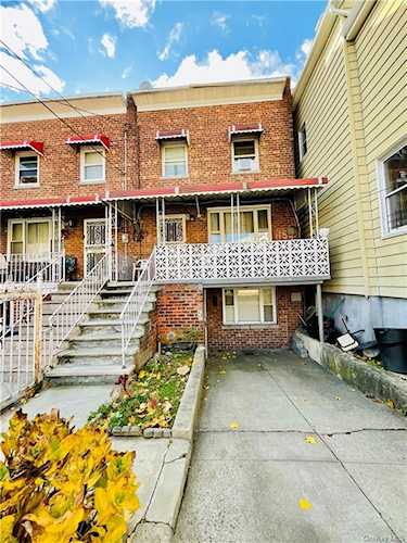 1154 E 224th St Bronx, NY 10469