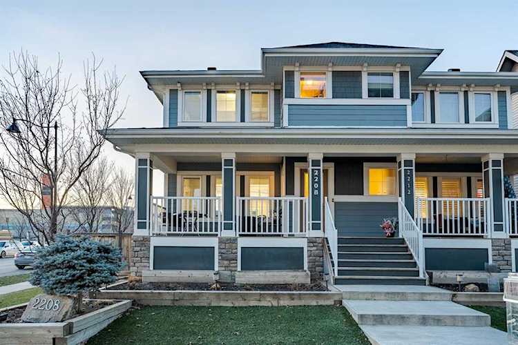 2208 Mahogany Blvd SE Calgary, AB T3M1Y7