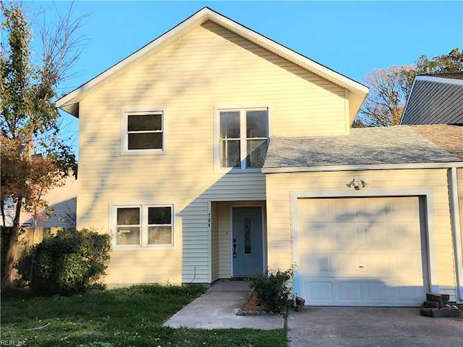 704 Roosevelt Ave Virginia Beach, VA 23452