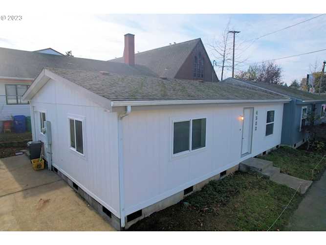 4522 NE Cully BLVD Portland, OR 97218