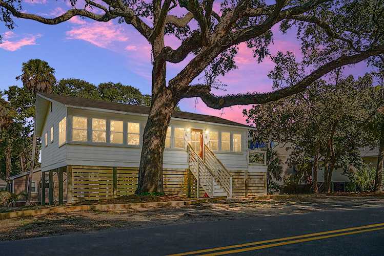 222 E Hudson Avenue Folly Beach, SC 29439