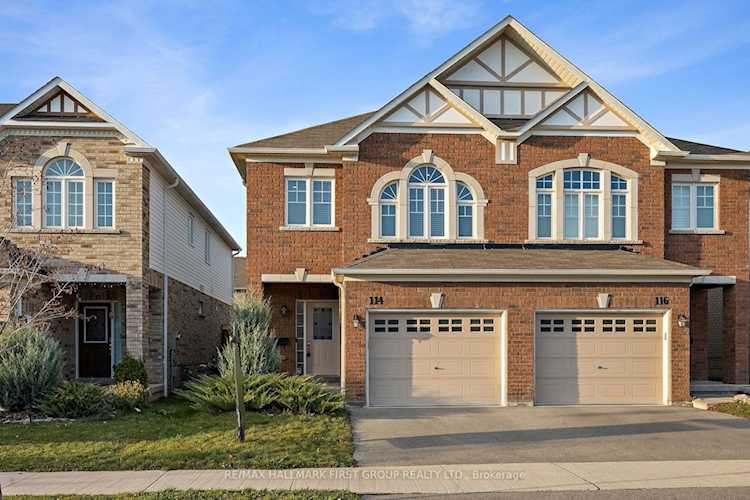 114 Leney St Ajax, ON L1Z 0T6