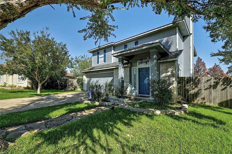 180 Bailey LOOP Kyle, TX 78640