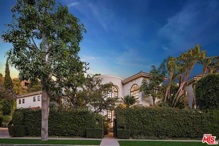 572 N Bundy Dr Los Angeles, CA 90049