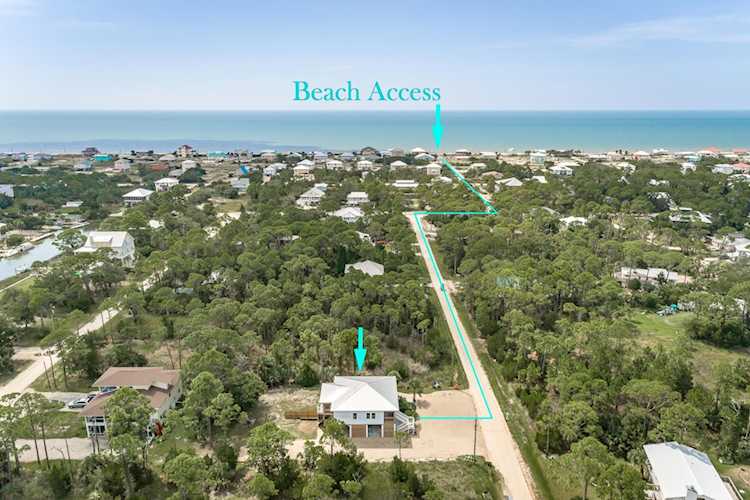 331 Howell St St George Islan, FL 32328 in St. George Island Photo 1