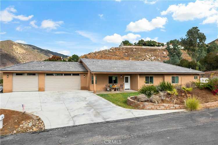 2916 Vista Del Rio Fallbrook, CA 92028