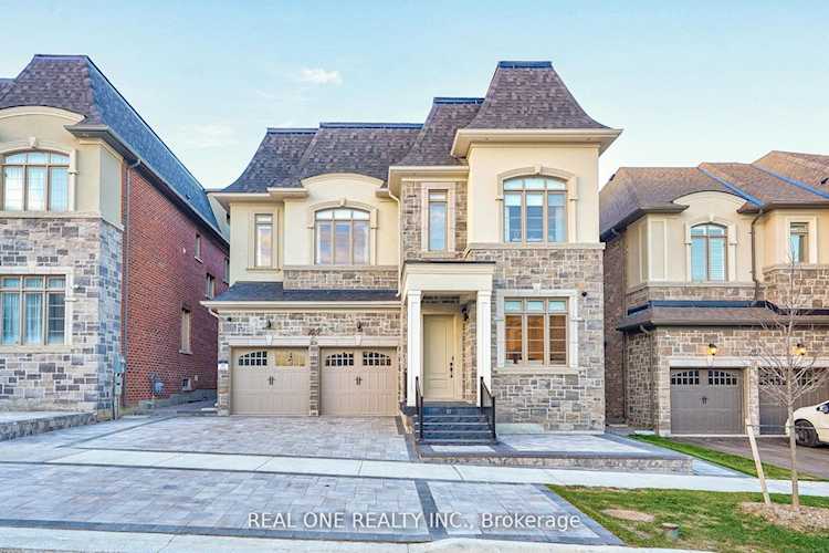 149 Milky Way Dr Richmond Hill, ON L4C 4Y3