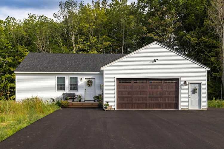 107 Highfield Dr Southbridge, MA 01550