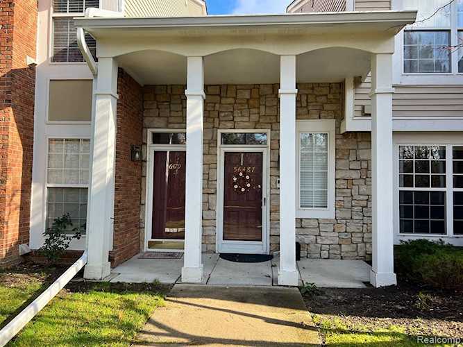 56479 Scotland Blvd Shelby Twp, MI 48316