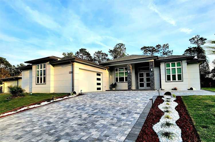 13 Ferndale Ln Palm Coast, FL 32137