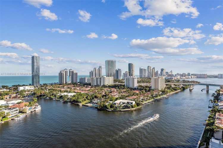 19707 Turnberry Way #23H Aventura, FL 33180