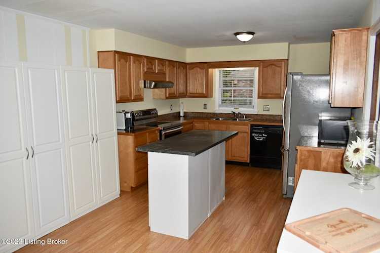 1610 Sutherland Dr Louisville, KY 40205 MLS 1648142