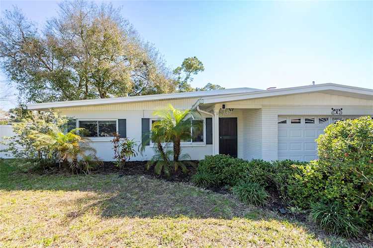 8775 117th St Seminole, FL 33772