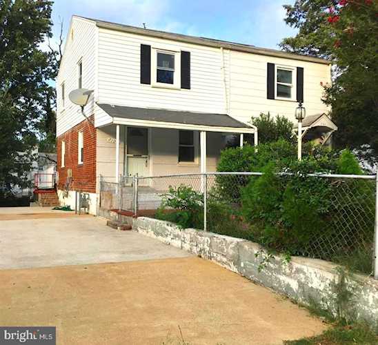 2106 Farrington Ave Alexandria, VA 22303
